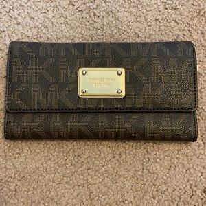 Michael Kors wallet